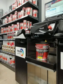 Pintura en Badalona con colores a medida gracias a nuestra exclusivo sistema tintométrico.